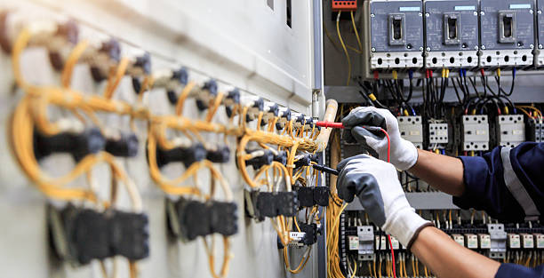 Professional Electrician technician working in Shorewood Forest, IN
